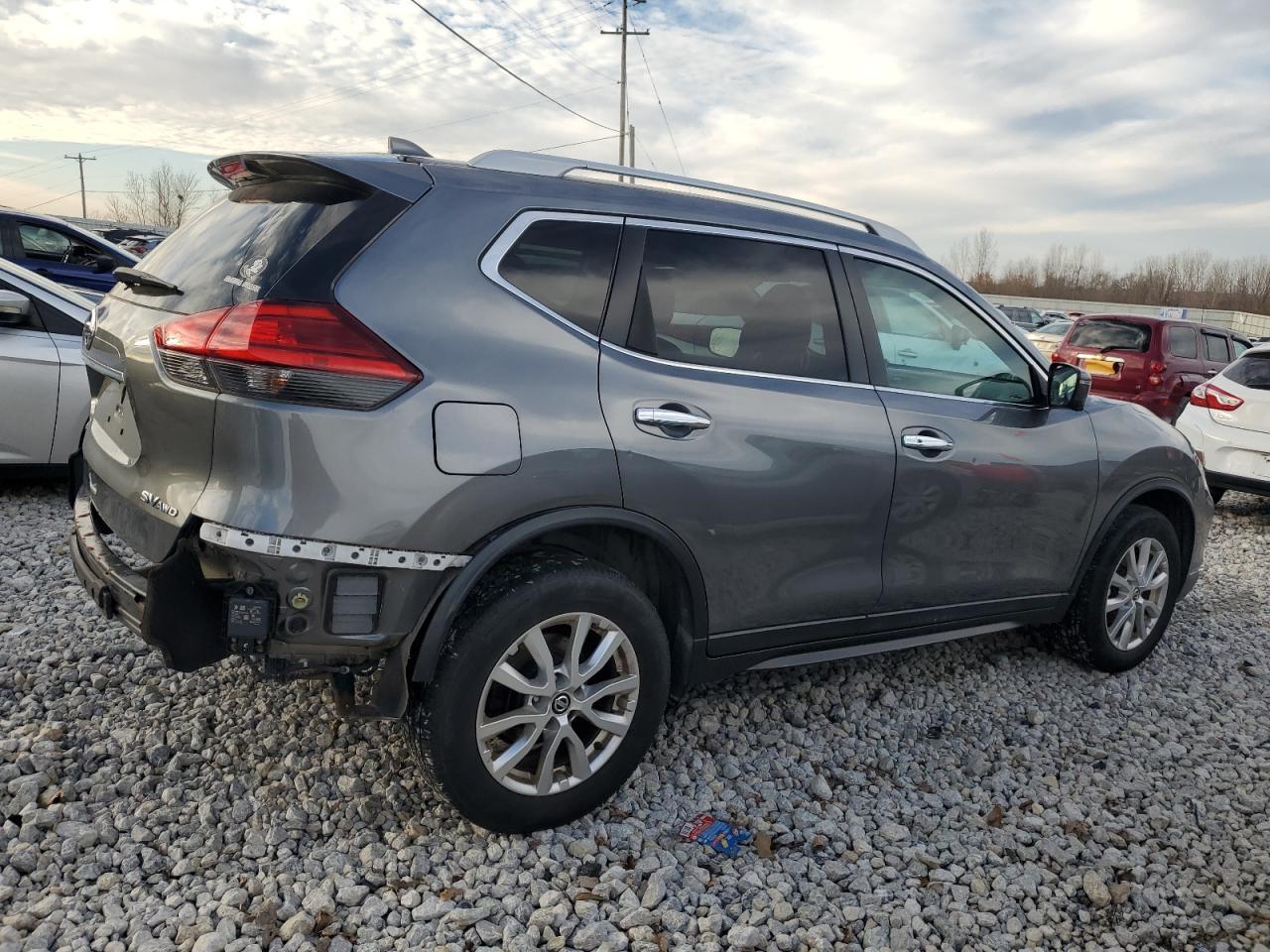 2017 NISSAN ROGUE