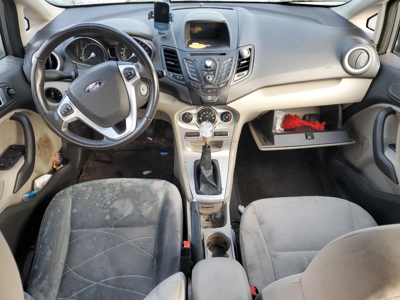 2014 FORD Fiesta