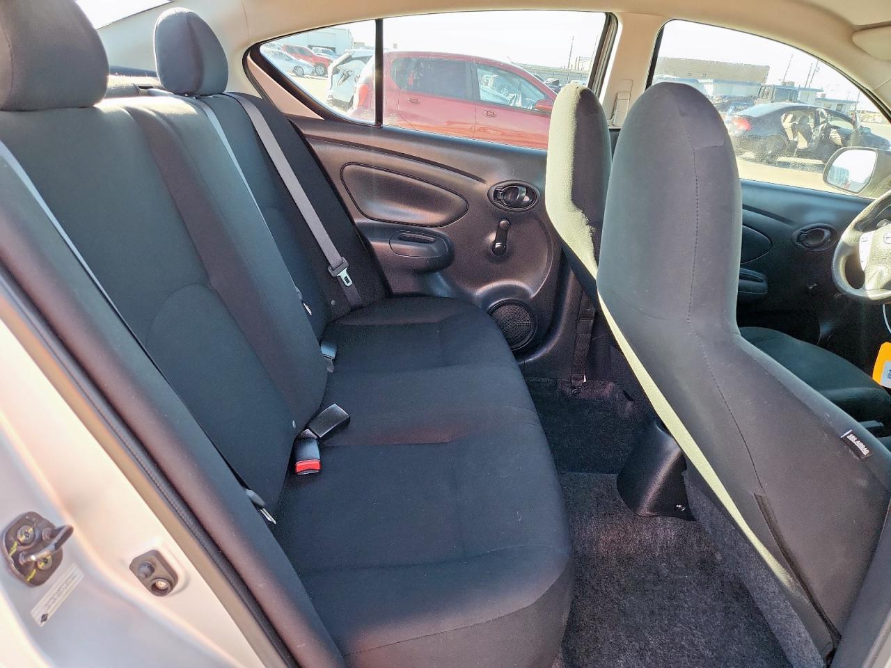 2015 NISSAN VERSA