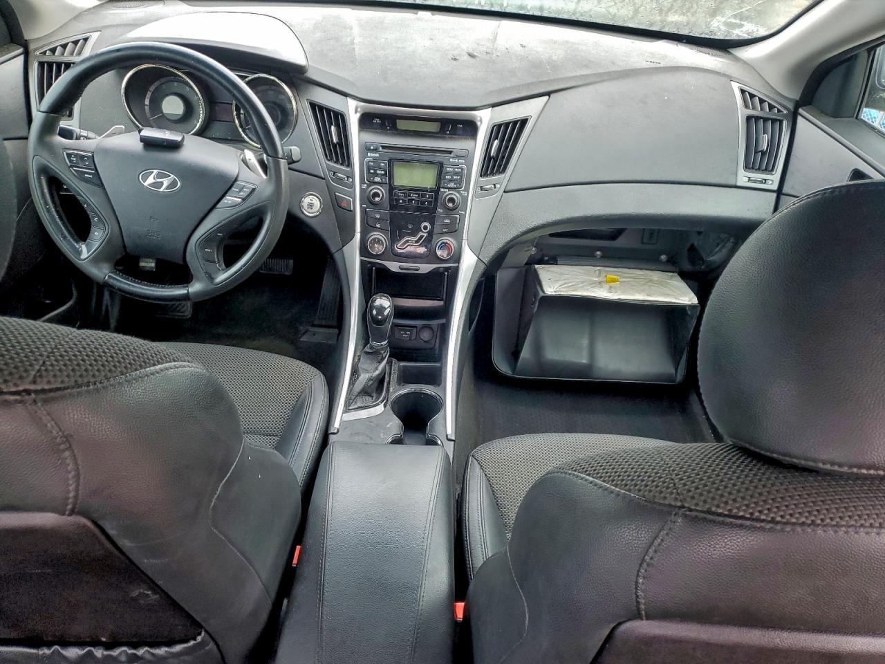 2011 HYUNDAI SONATA