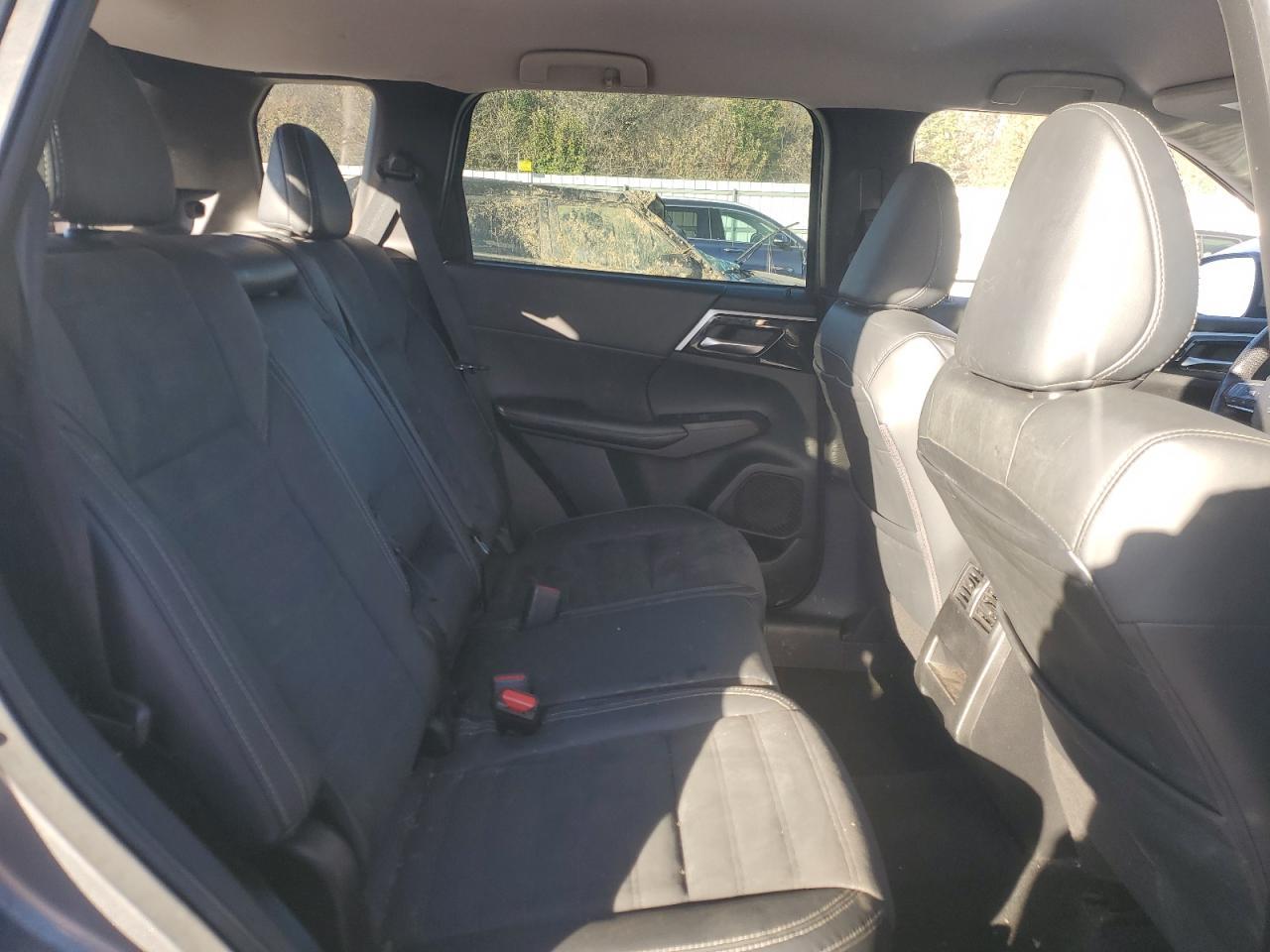 2022 MITSUBISHI outlander