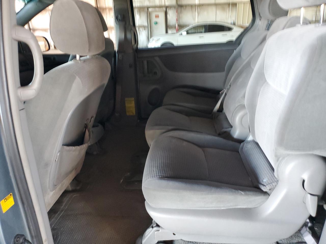 2006 TOYOTA SIENNA