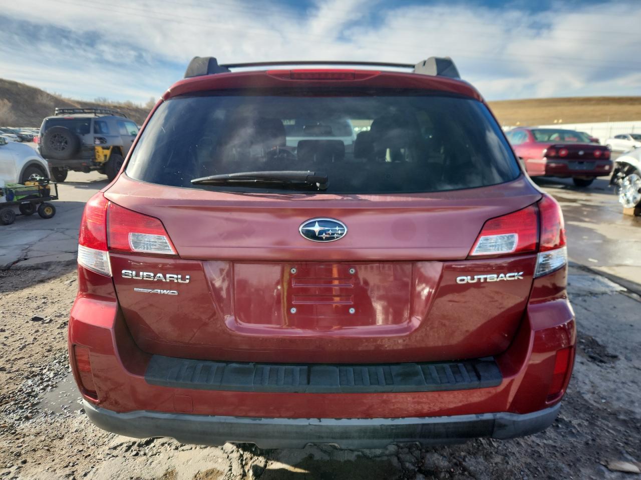 2013 SUBARU Outback