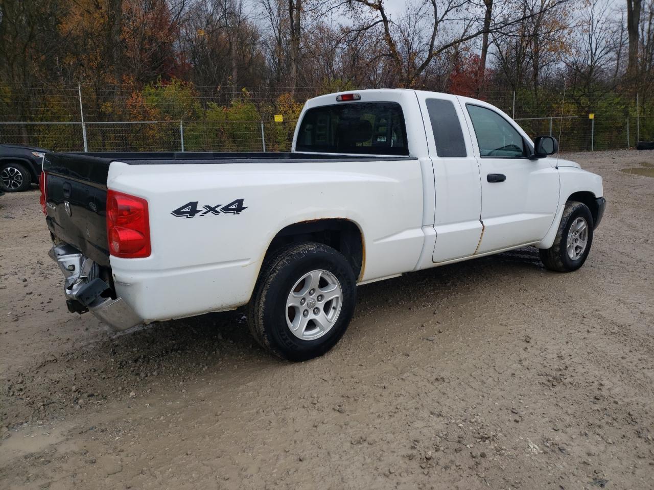 2005 DODGE Dakota