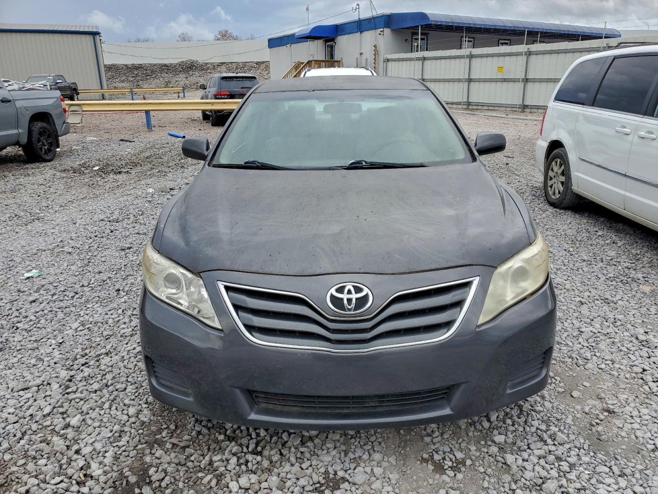2011 TOYOTA CAMRY