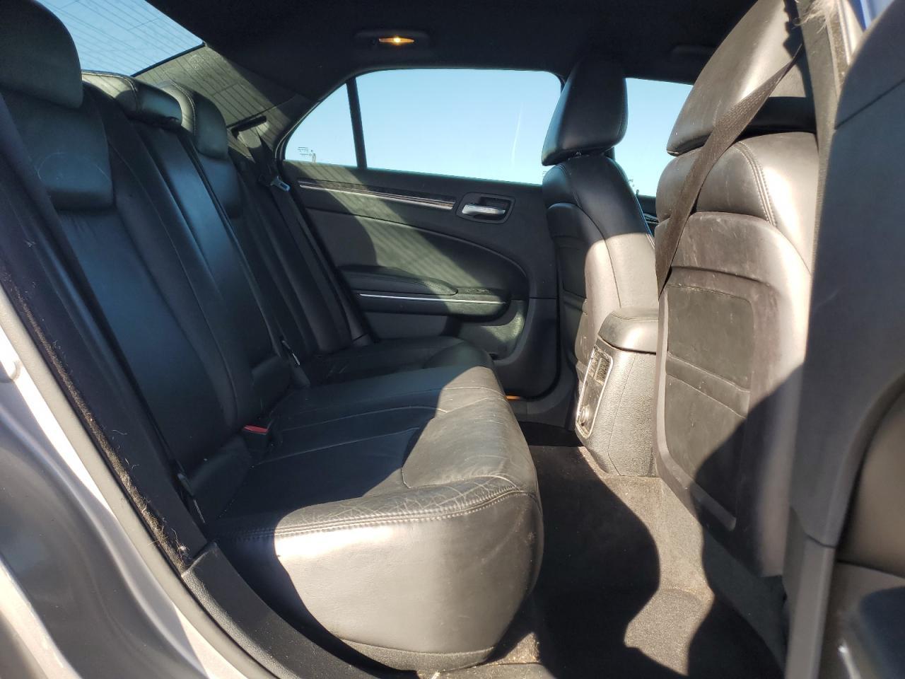 2011 CHRYSLER 300