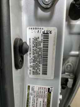 2004 PONTIAC VIBE