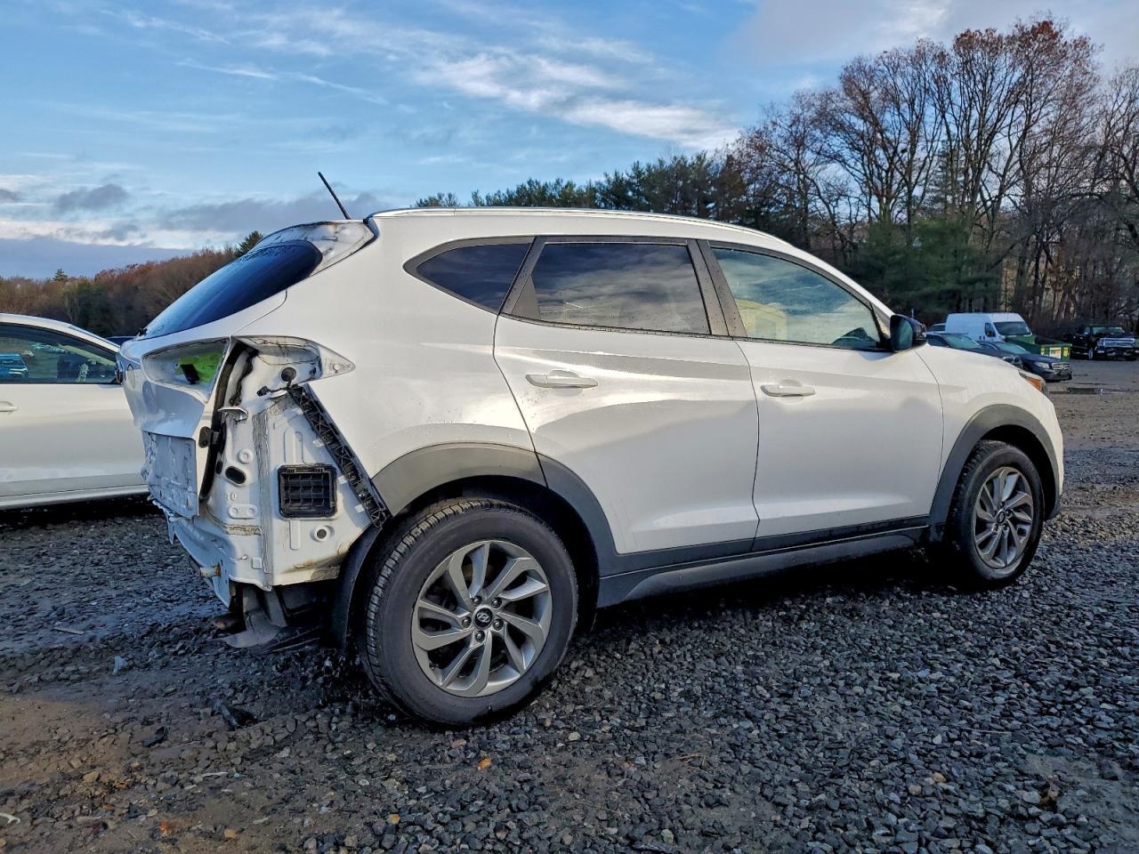 2016 HYUNDAI TUCSON