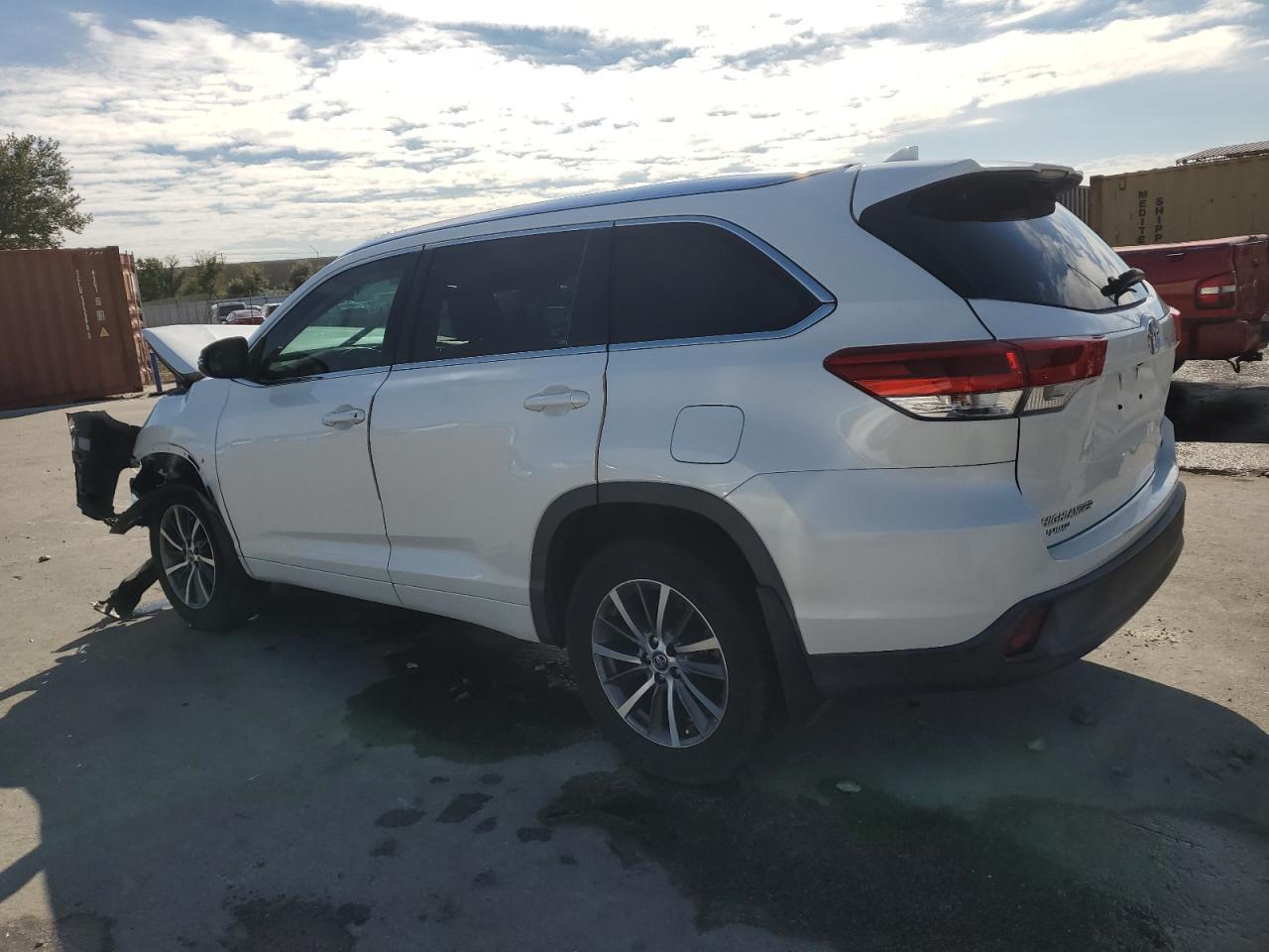 2018 TOYOTA HIGHLANDER