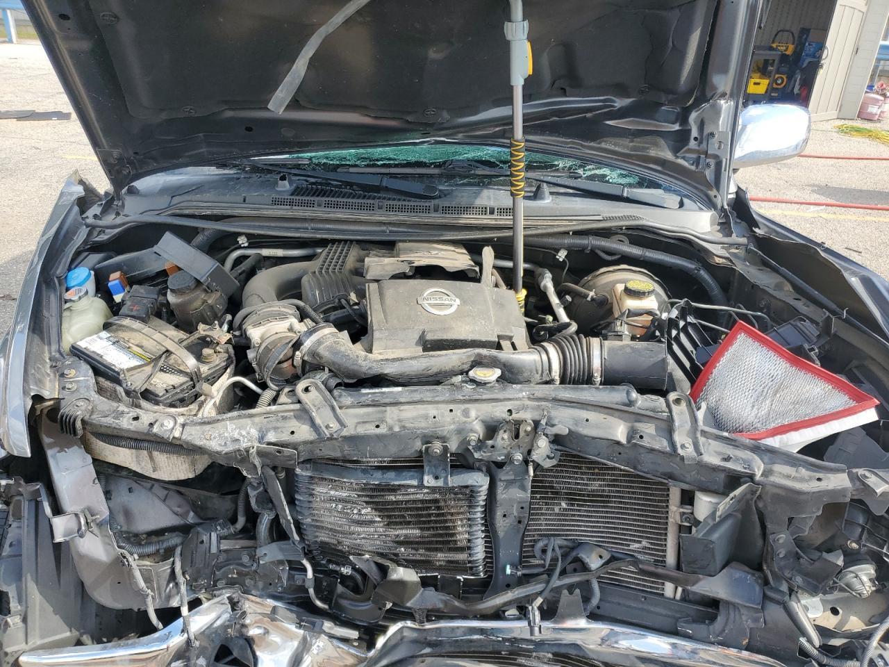 2016 NISSAN Frontier