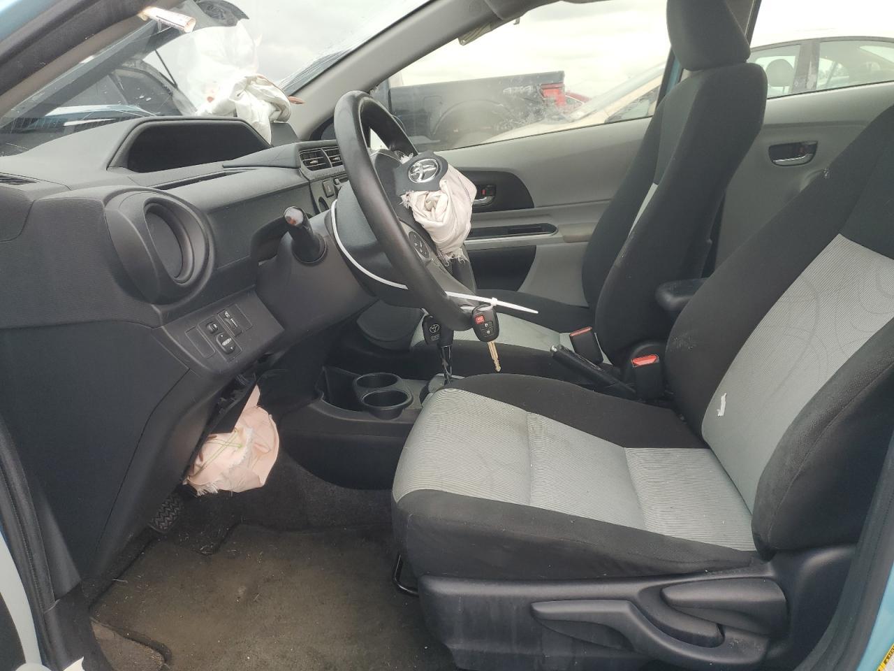 2014 TOYOTA Prius c