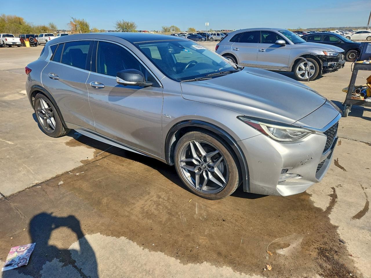 2017 INFINITI QX30