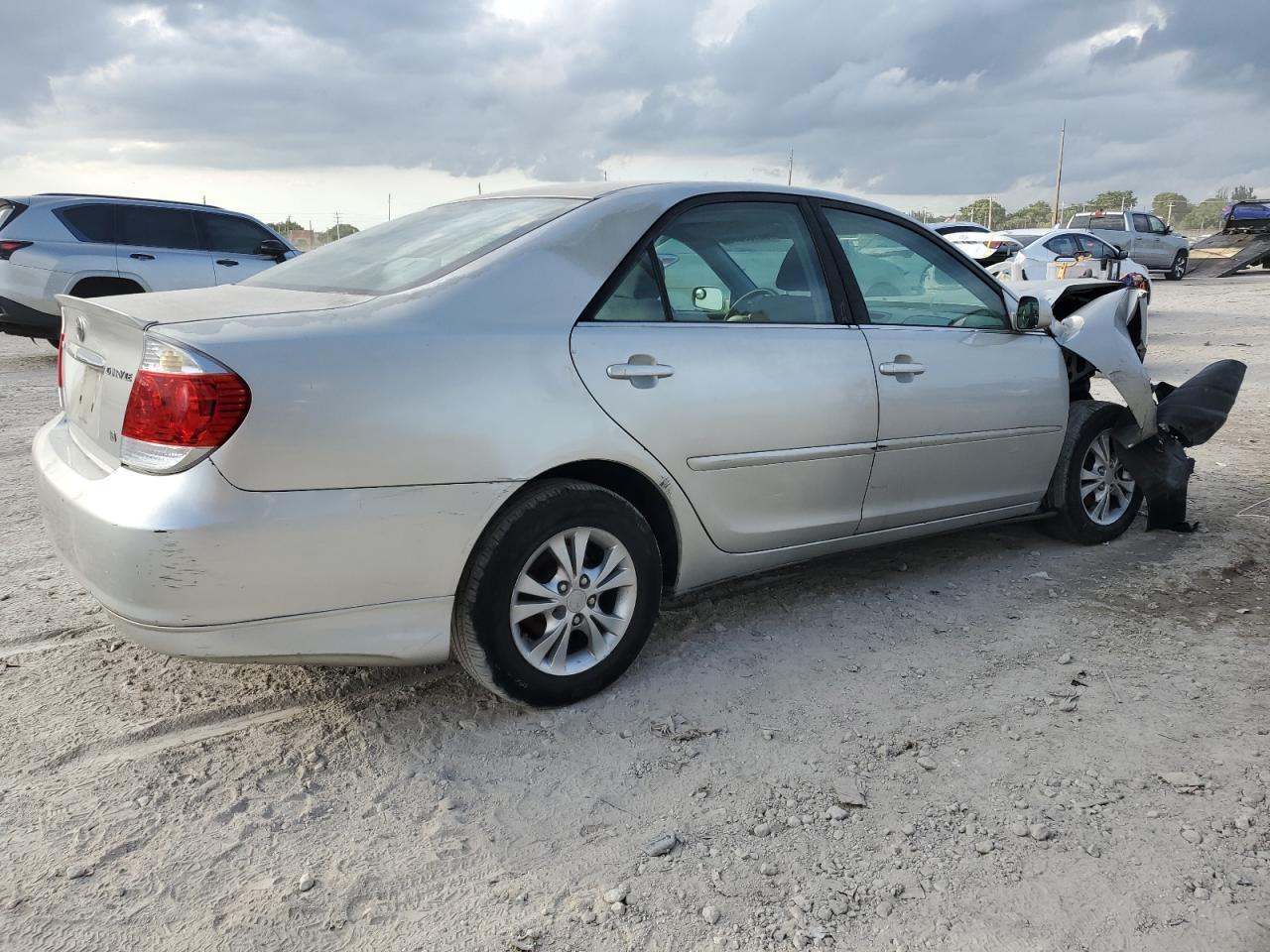 2005 TOYOTA CAMRY