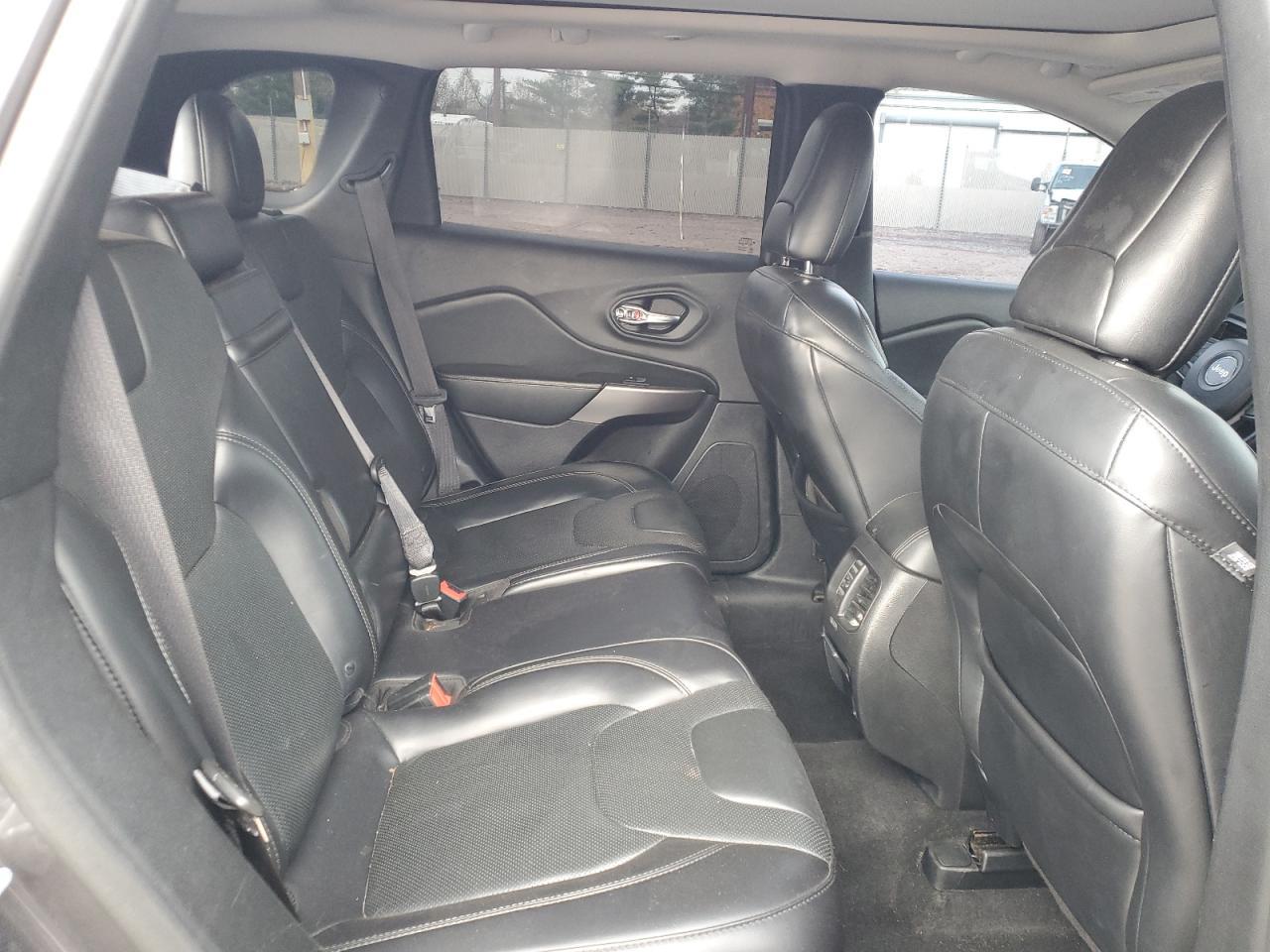 2019 JEEP CHEROKEE