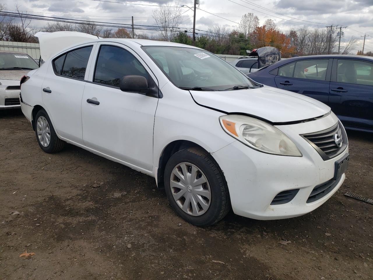 2014 NISSAN VERSA