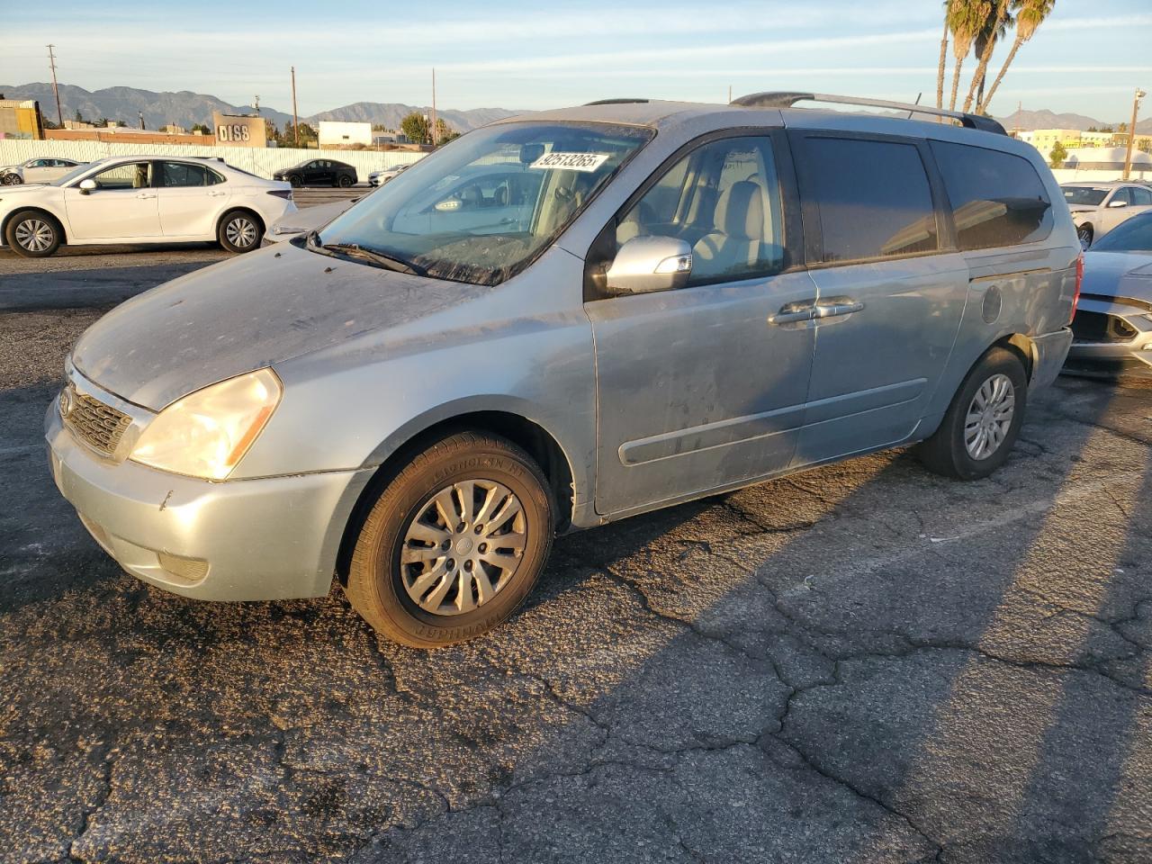 2012 KIA SEDONA