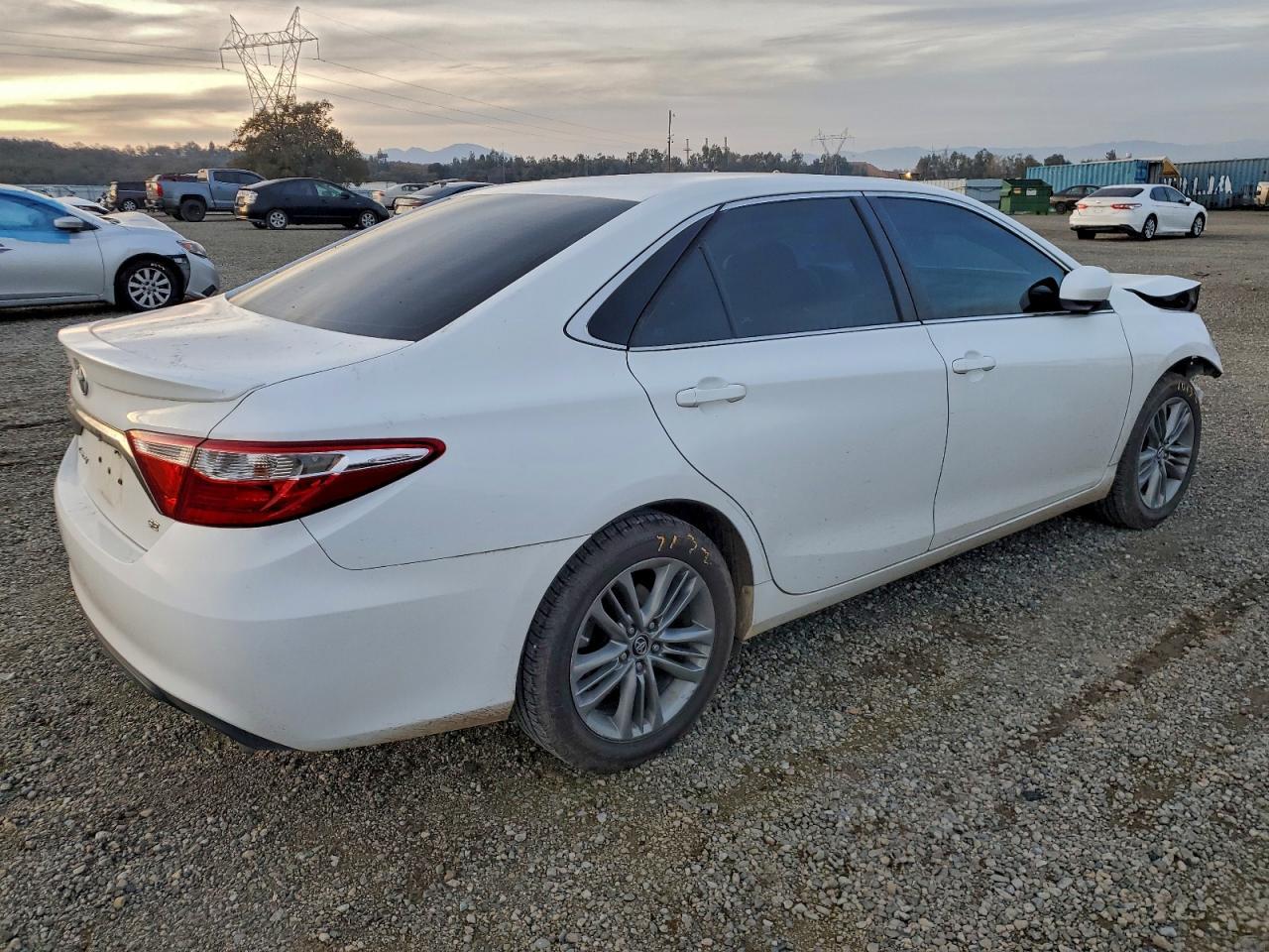 2017 TOYOTA CAMRY