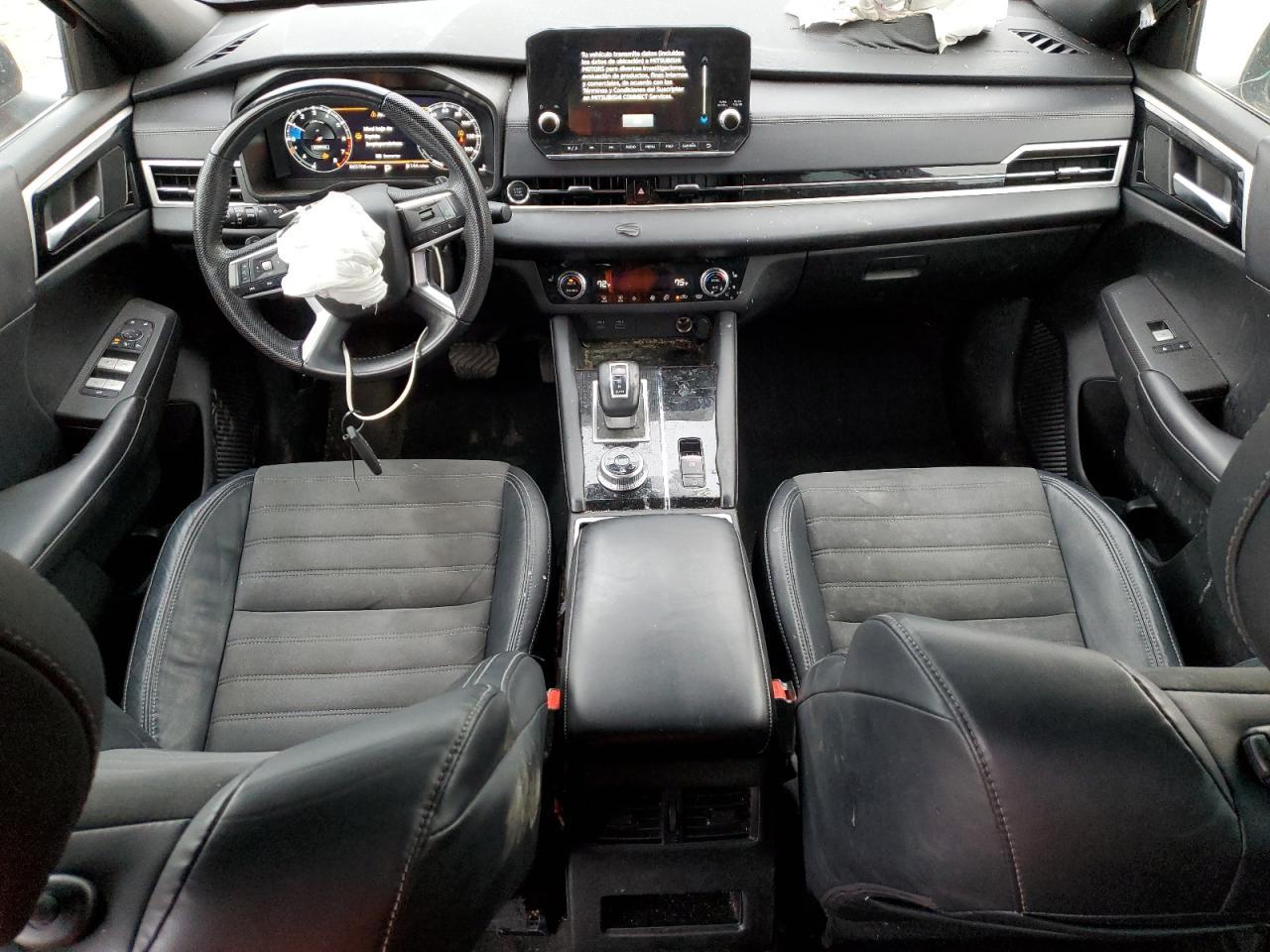 2023 MITSUBISHI outlander