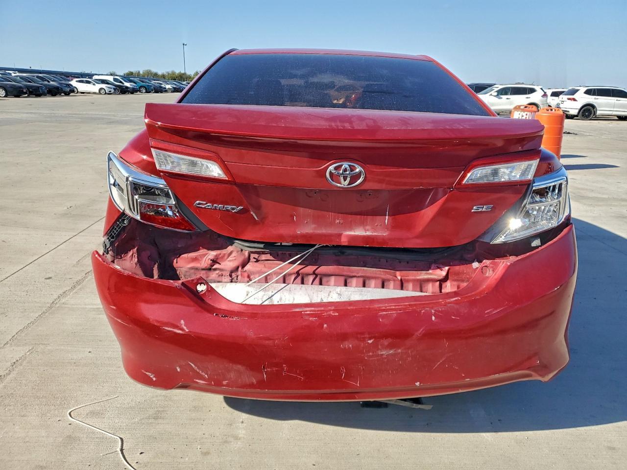 2014 TOYOTA CAMRY