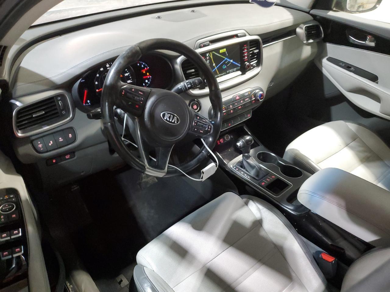 2016 KIA SORENTO