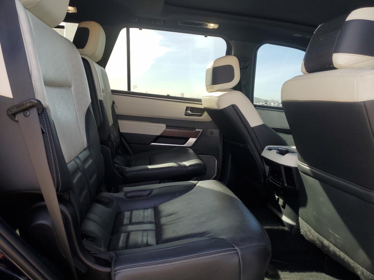 2024 TOYOTA Sequoia