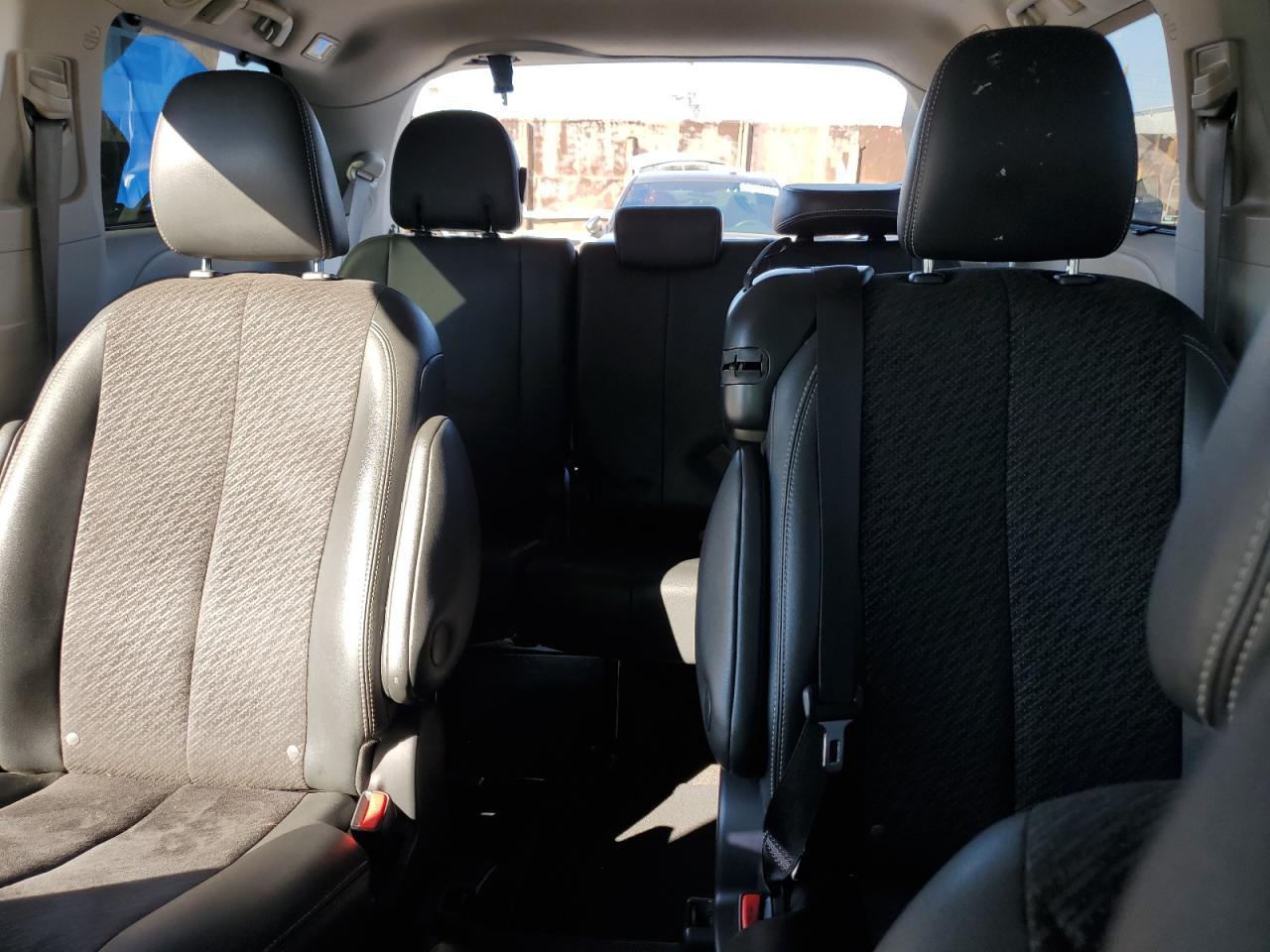 2014 TOYOTA SIENNA