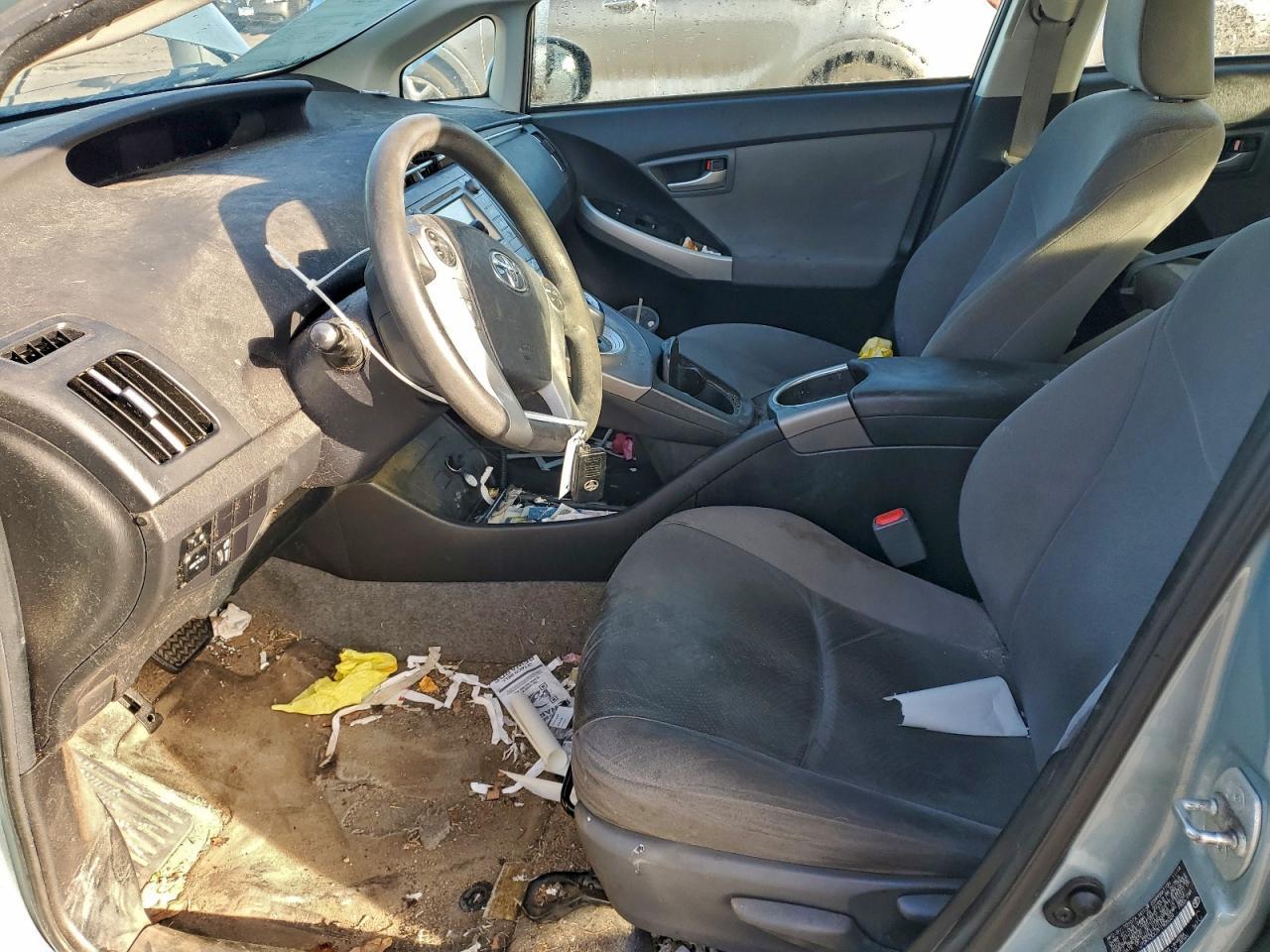 2015 TOYOTA PRIUS