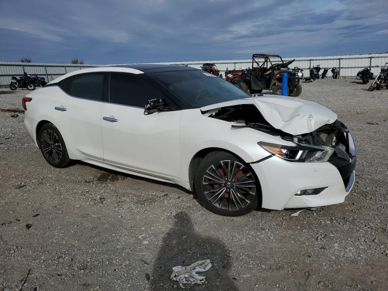 2016 NISSAN Maxima