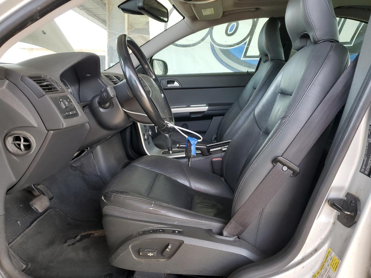 2011 VOLVO S40