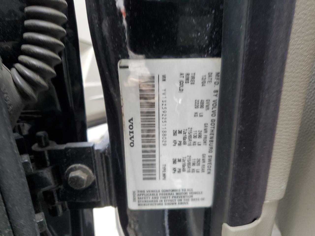 2005 VOLVO XC70