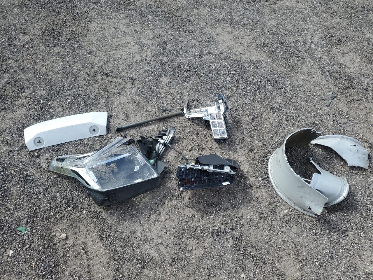 2017 CADILLAC ESCALADE