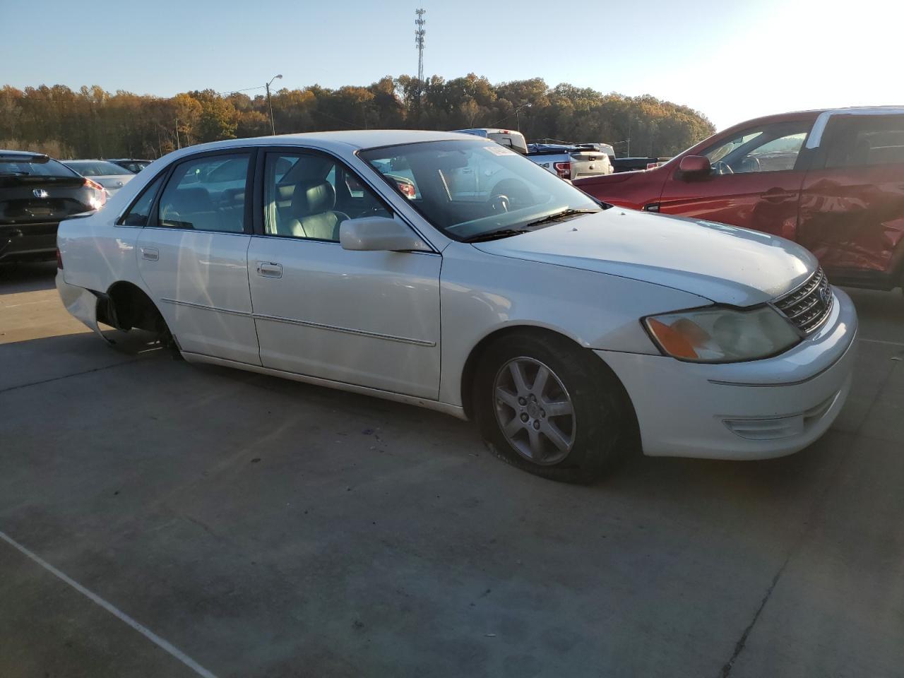 2003 TOYOTA Avalon