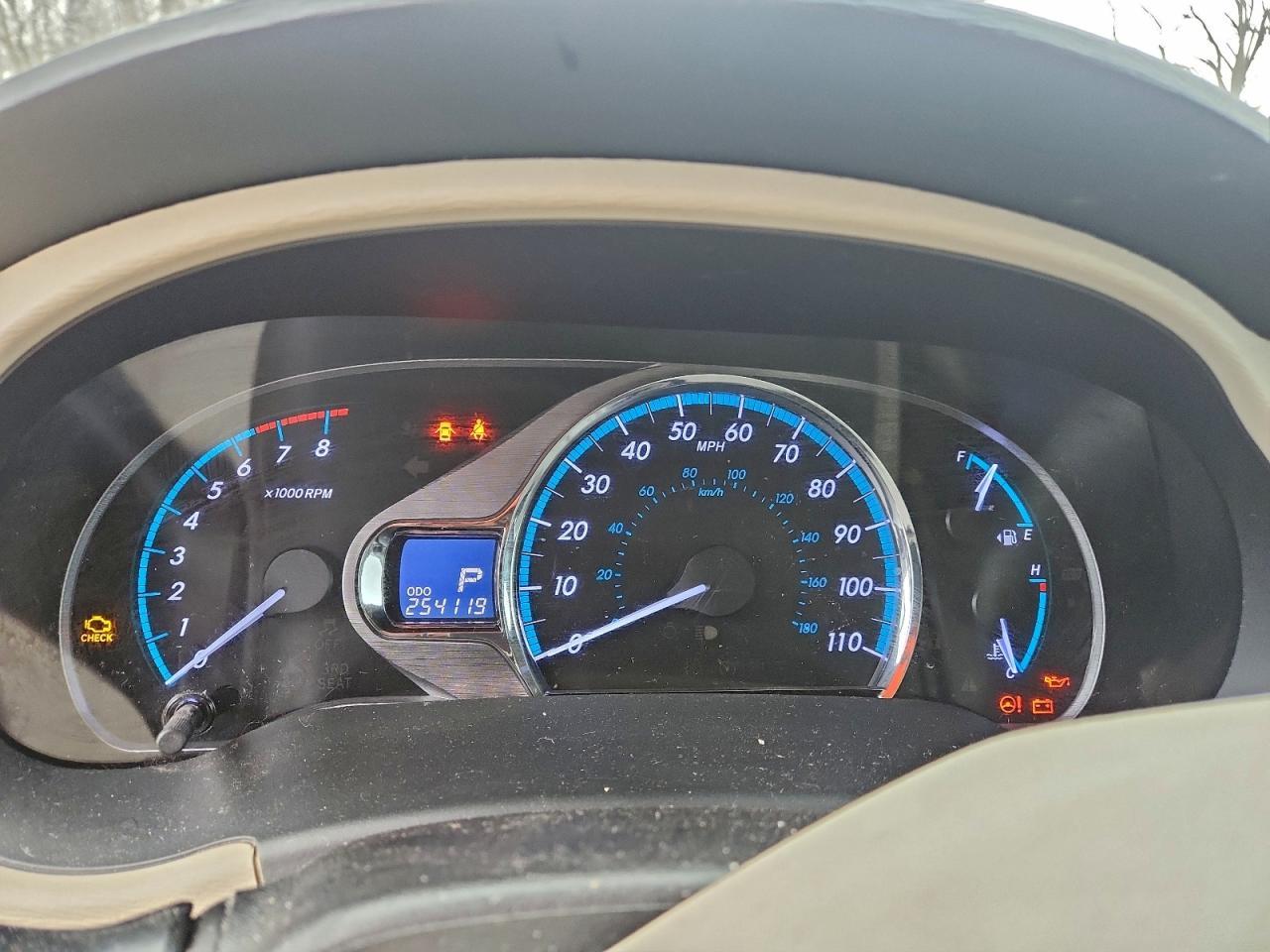 2012 TOYOTA SIENNA