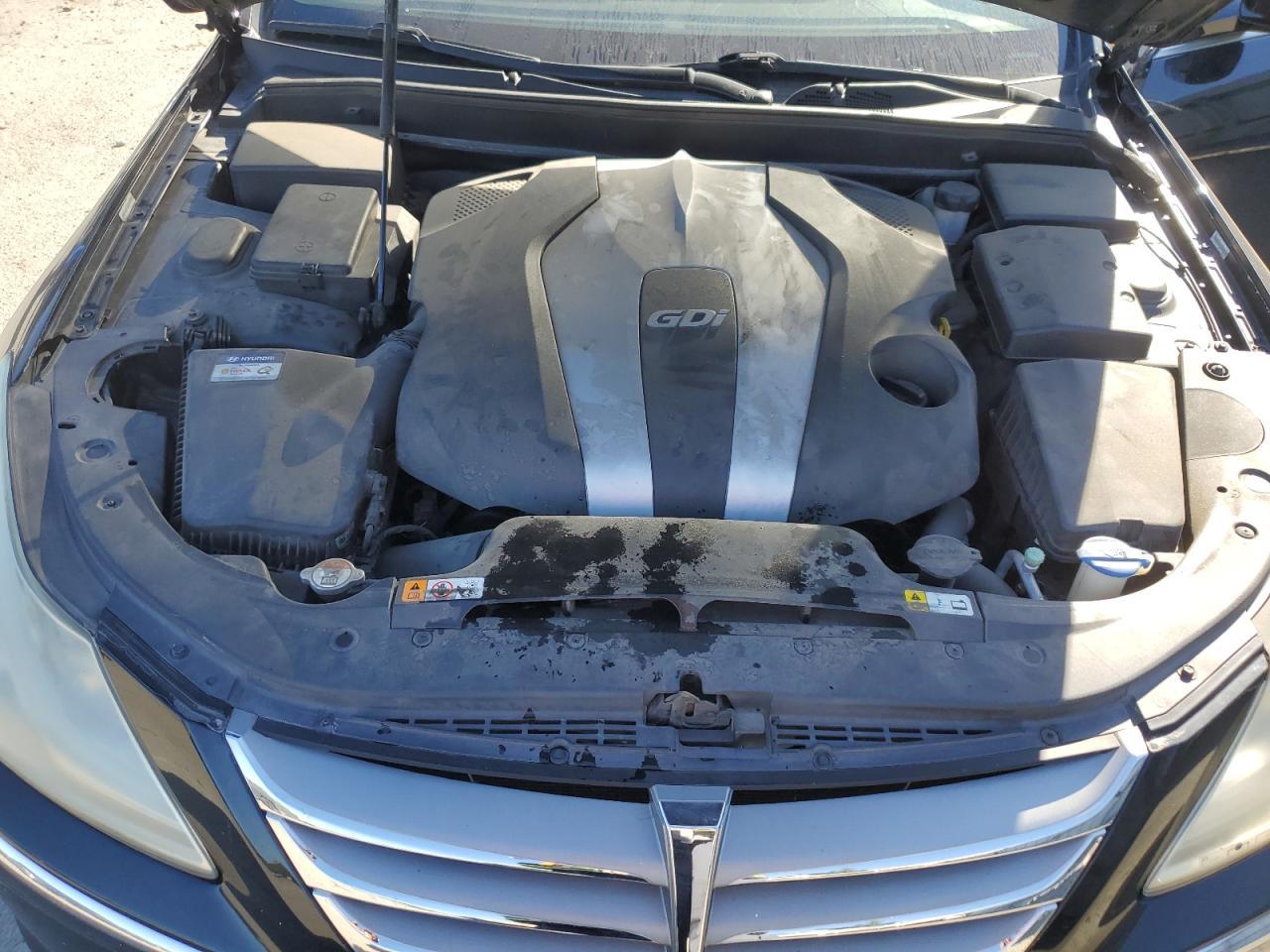 2013 HYUNDAI GENESIS