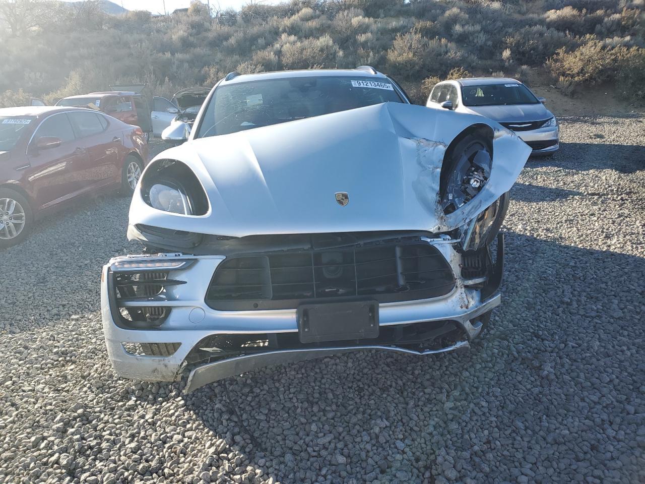 2017 PORSCHE Macan