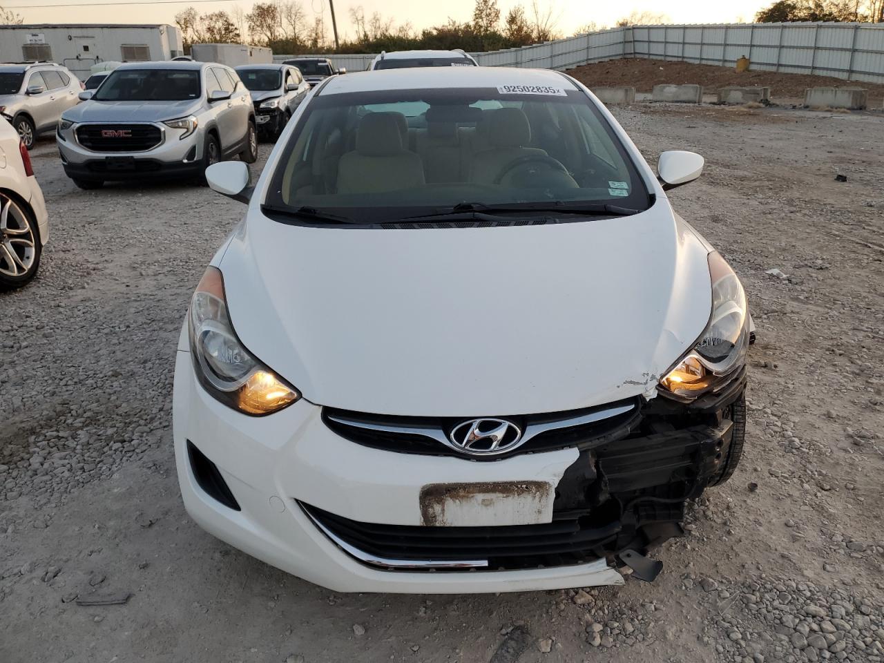 2011 HYUNDAI ELANTRA