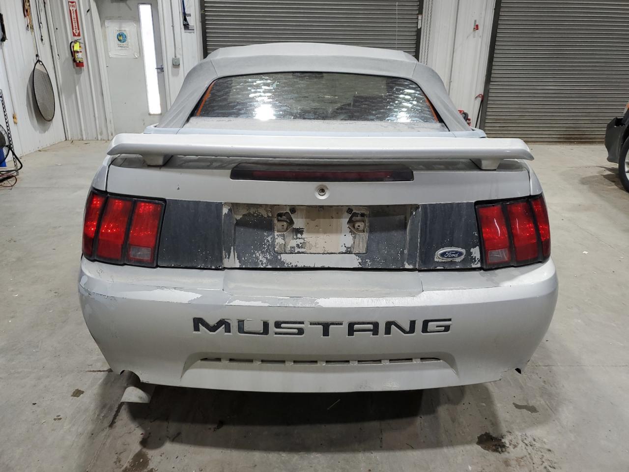 2003 FORD MUSTANG