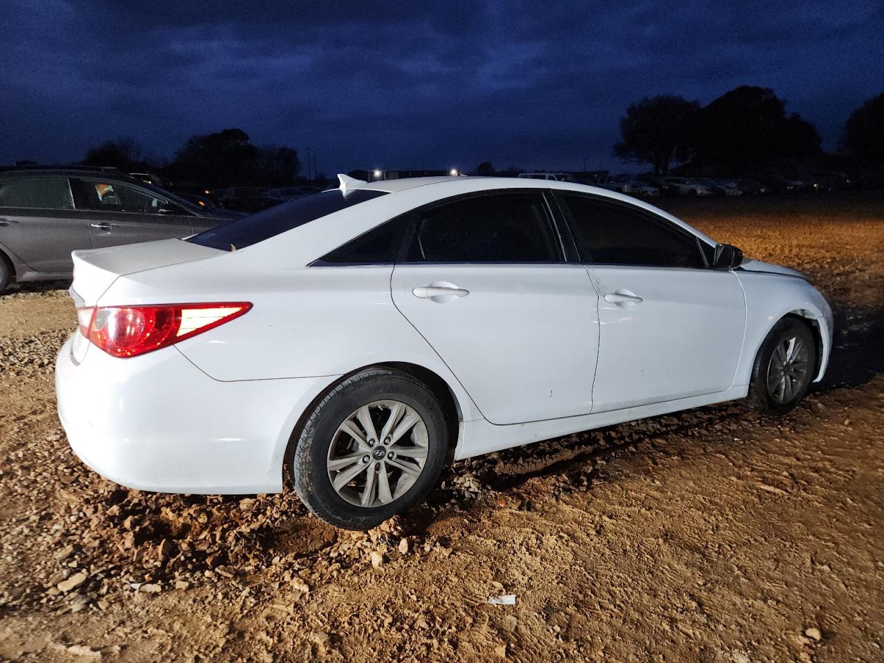 2011 HYUNDAI SONATA