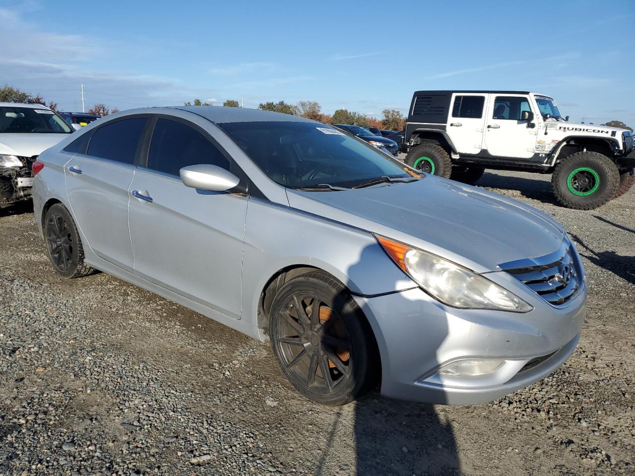 2011 HYUNDAI SONATA
