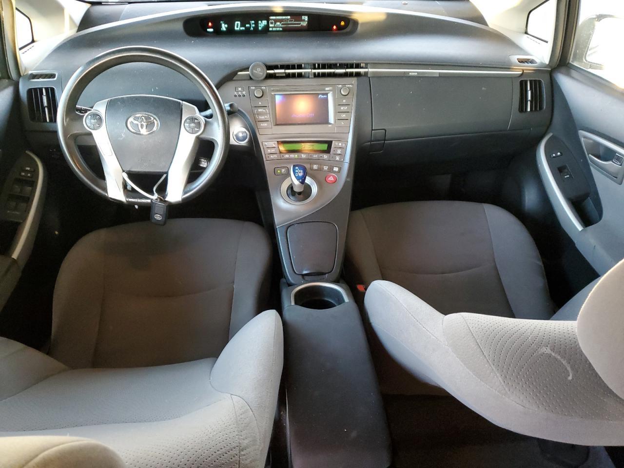 2015 TOYOTA PRIUS