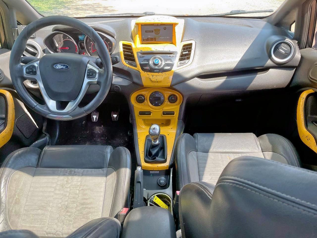 2014 FORD Fiesta