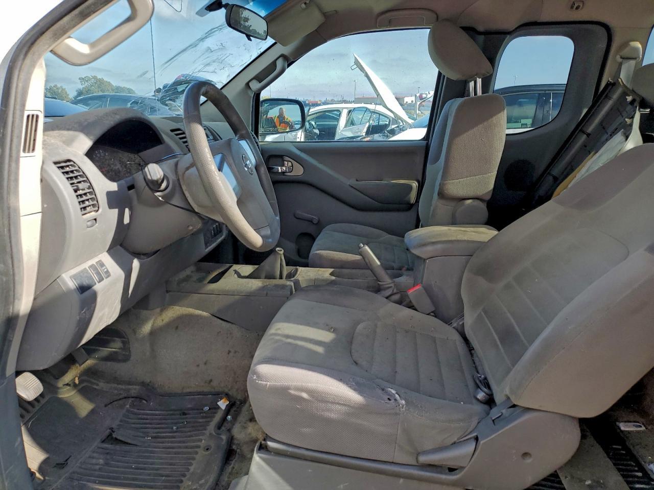 2013 NISSAN Frontier