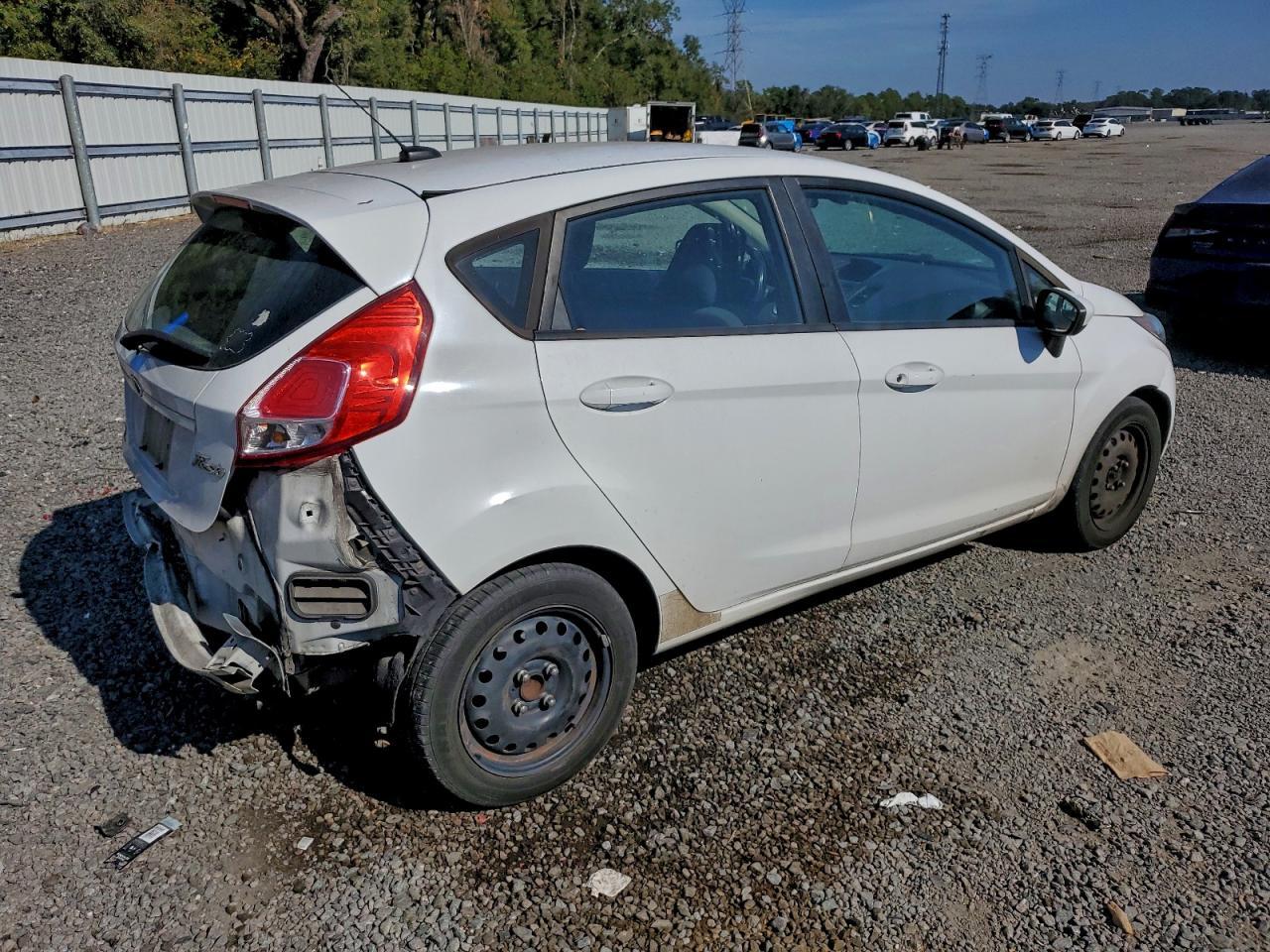 2014 FORD Fiesta