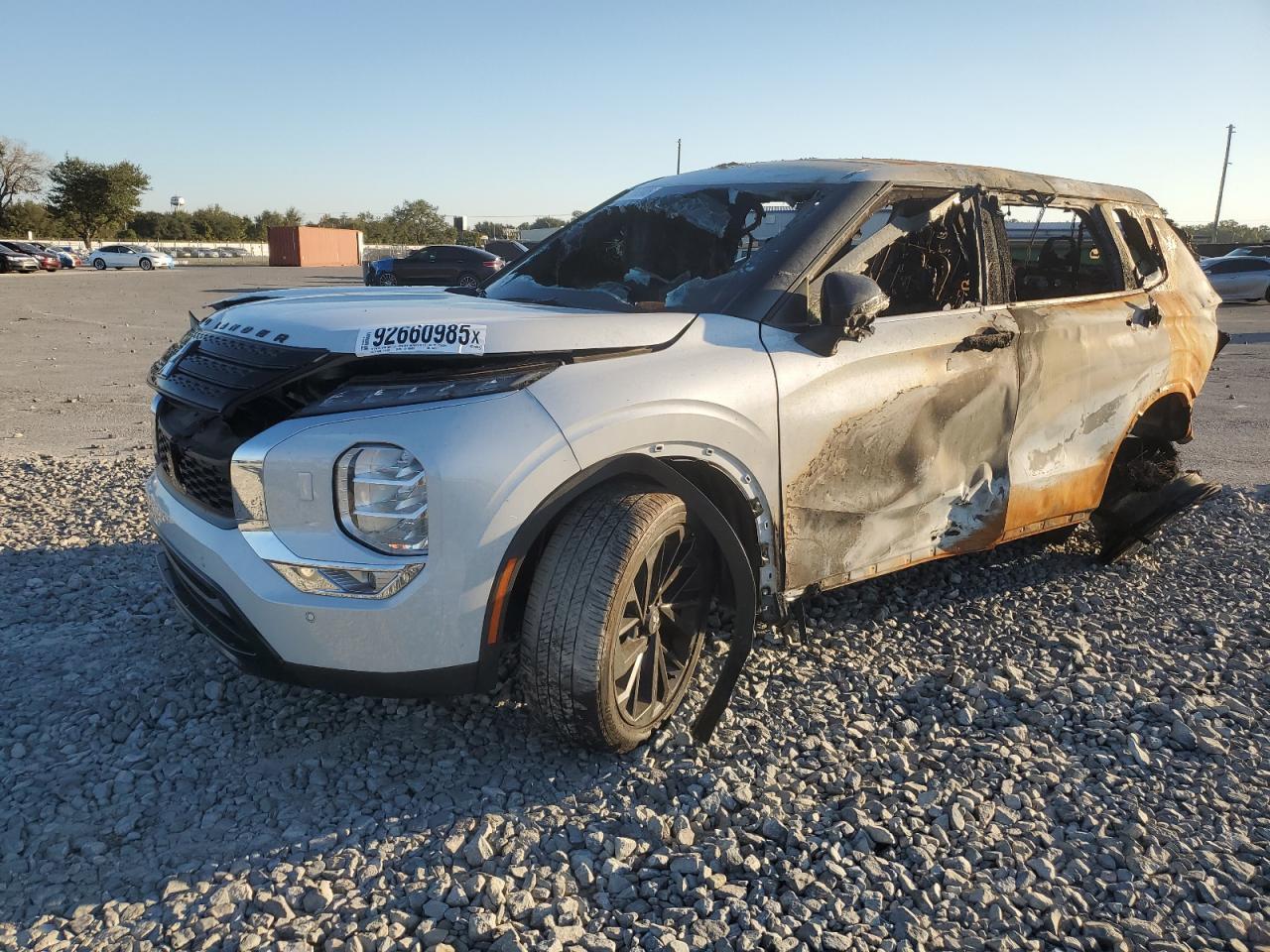 2023 MITSUBISHI outlander