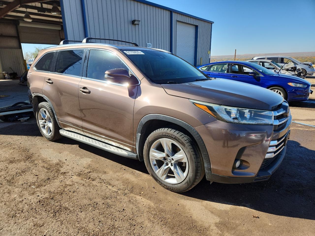 2017 TOYOTA HIGHLANDER