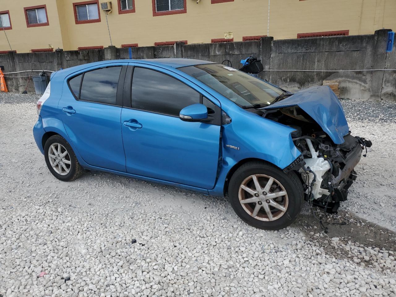 2012 TOYOTA Prius c