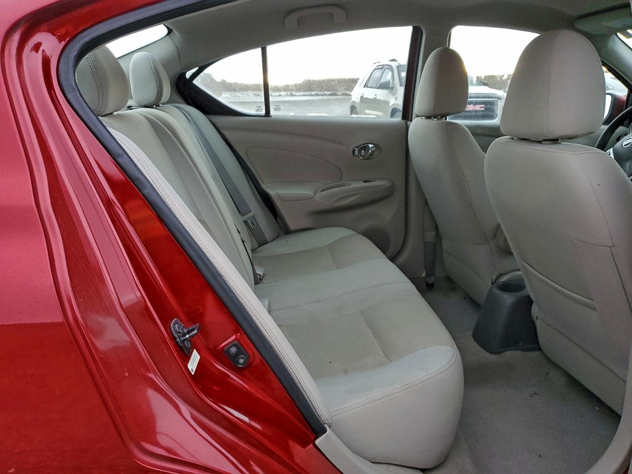 2015 NISSAN VERSA