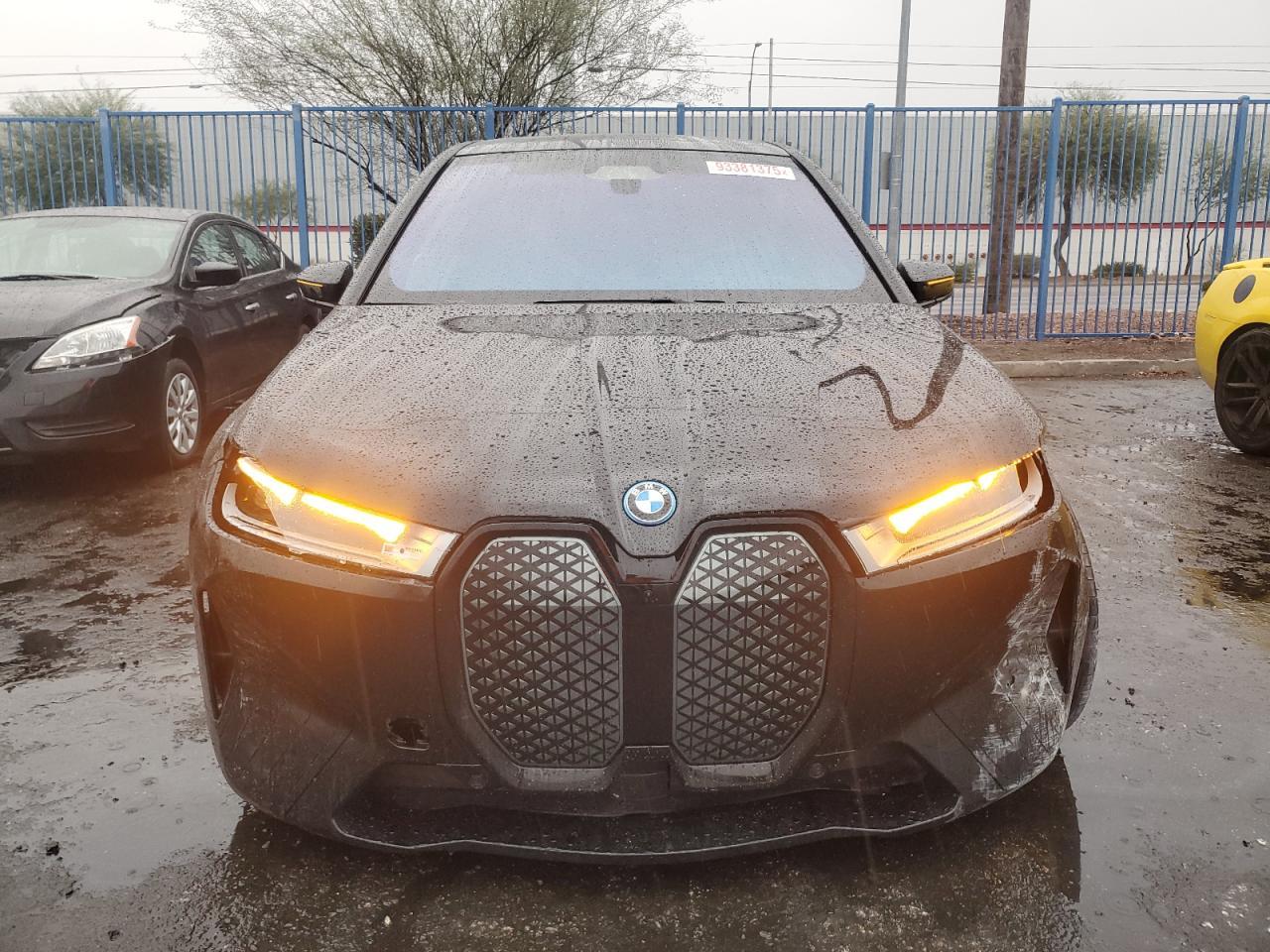 2024 BMW iX