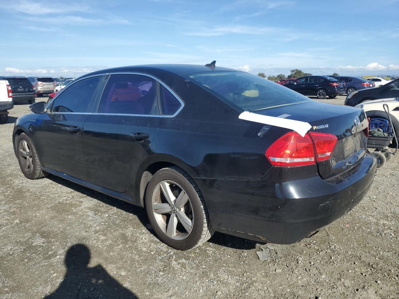 2012 VOLKSWAGEN Passat