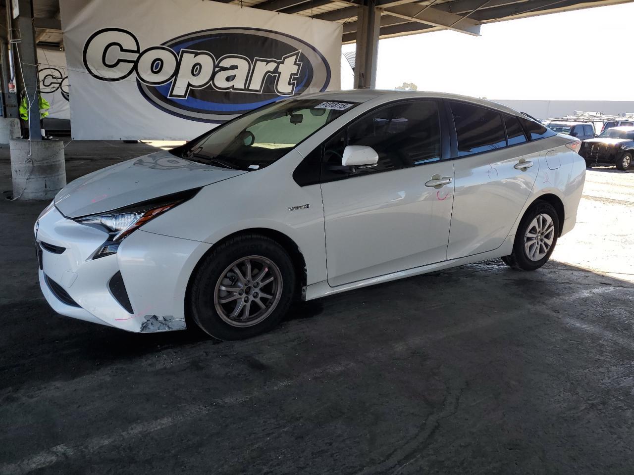 2016 TOYOTA PRIUS
